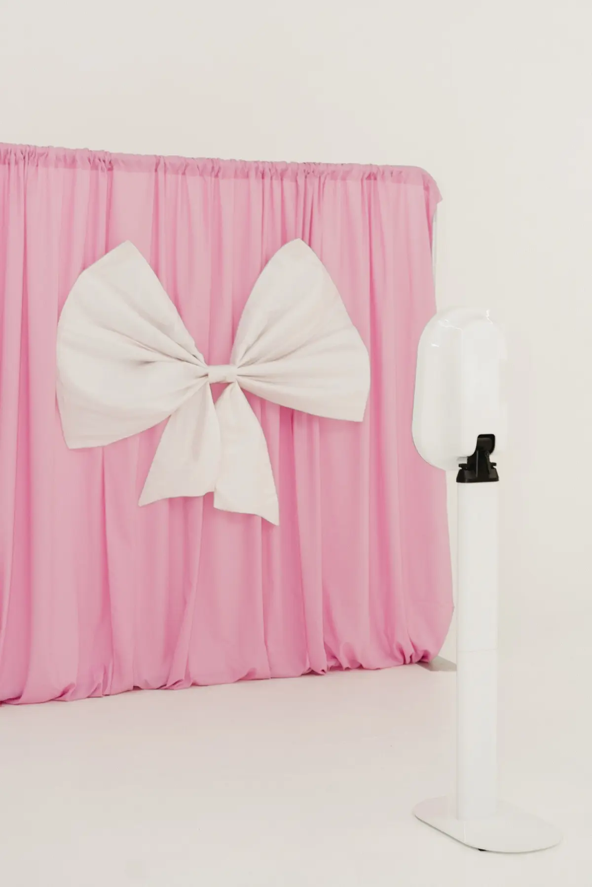 Captured Celebrations open air photo booth at a Los Angeles wedding